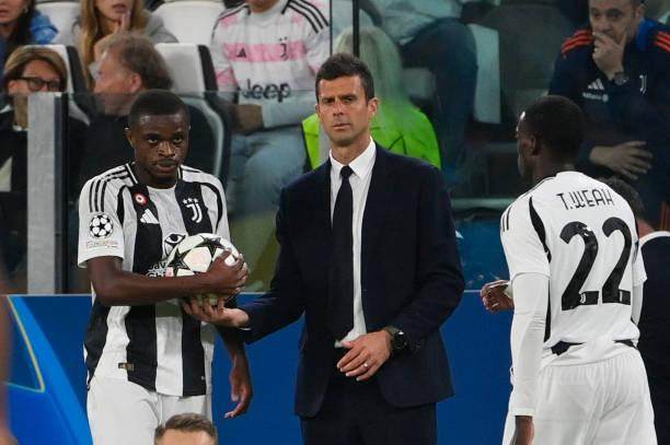 1726628075131023455.jpg 2172653229-612x612.jpg