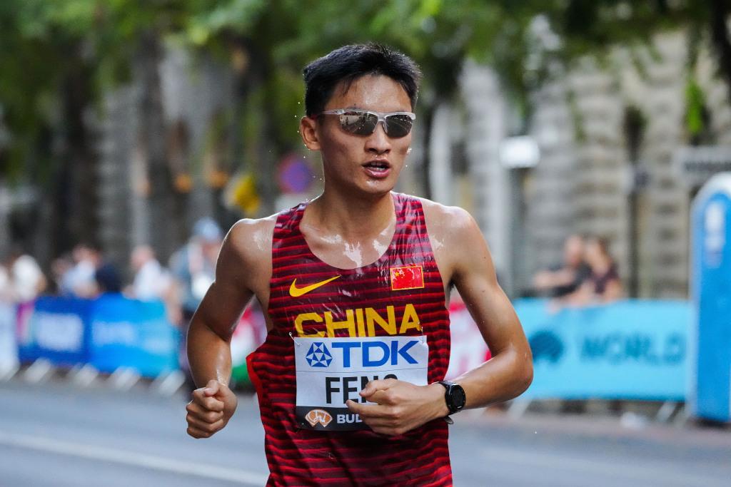 2小时05分58秒，丰配友打破全程马拉松全国纪录